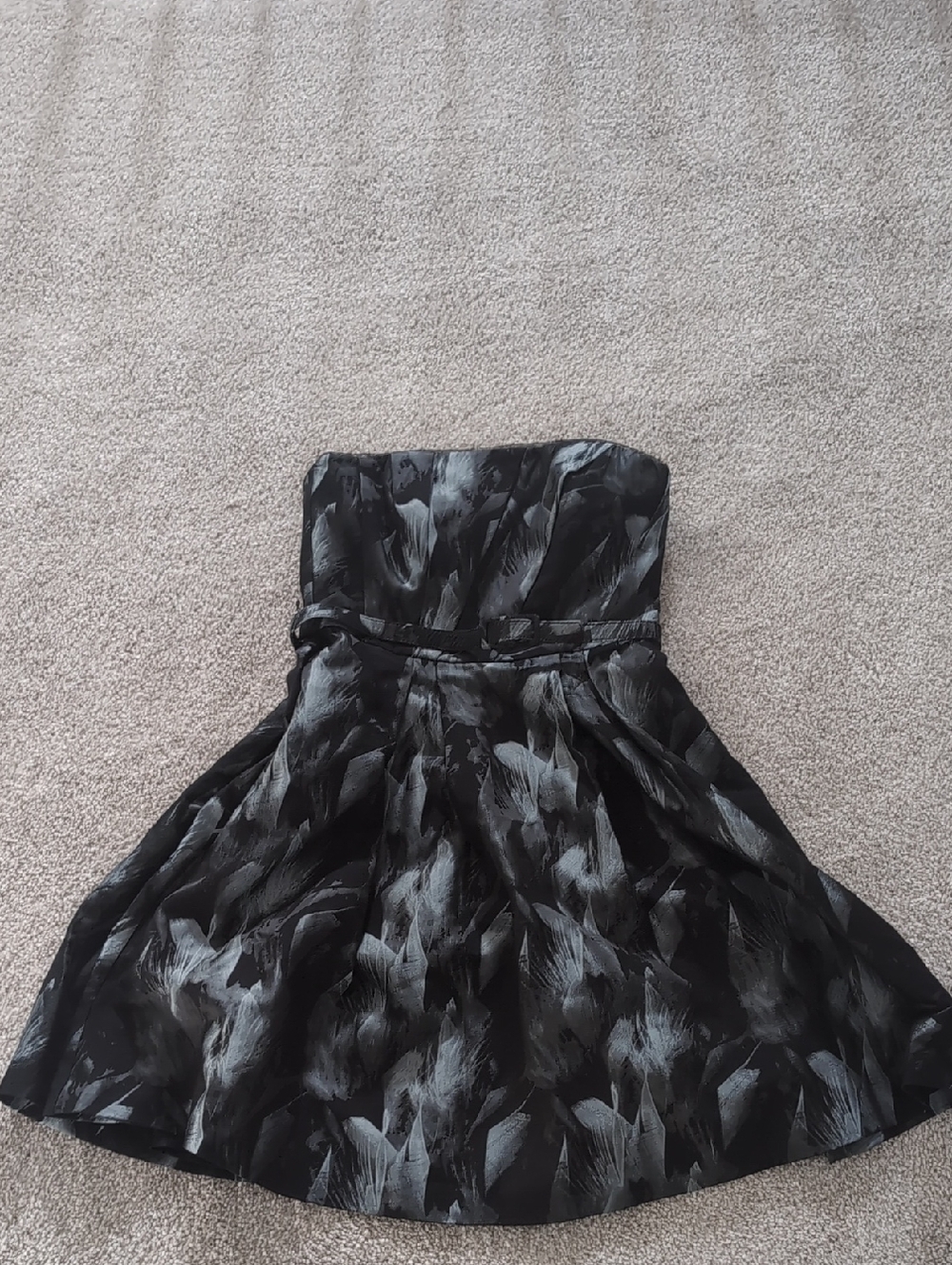 Strapless Black Dress with Gray Brushstroke Pattern